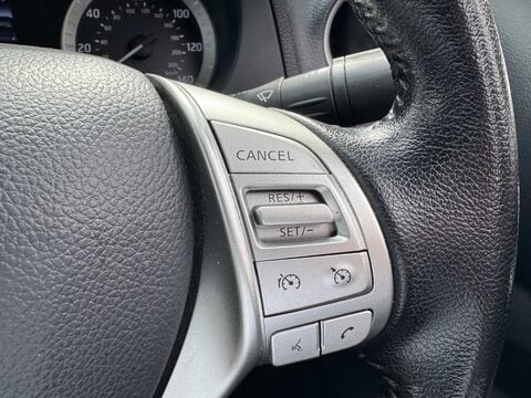 Nissan Navara 2.3 dCi Tekna 4WD Euro 6 (s/s) 4dr 29