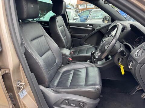 Volkswagen Tiguan 2.0 TDI BlueMotion Tech R-Line Edition 4WD Euro 6 (s/s) 5dr 3