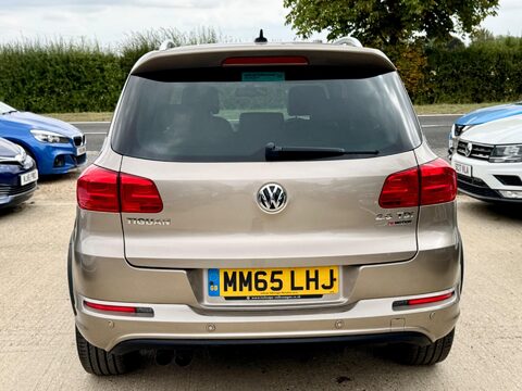 Volkswagen Tiguan 2.0 TDI BlueMotion Tech R-Line Edition 4WD Euro 6 (s/s) 5dr 9