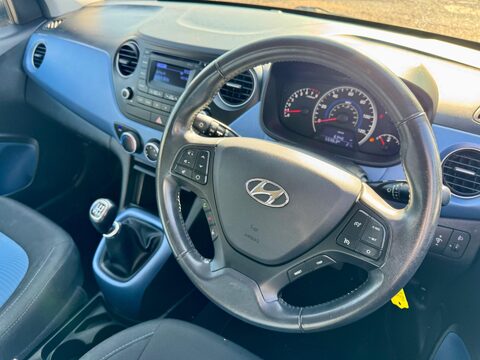 Hyundai i10 1.2 Premium Euro 5 5dr 2