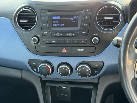 Hyundai i10 1.2 Premium Euro 5 5dr 11