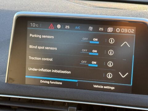 Peugeot 3008 1.6 BlueHDi Allure EAT Euro 6 (s/s) 5dr 26