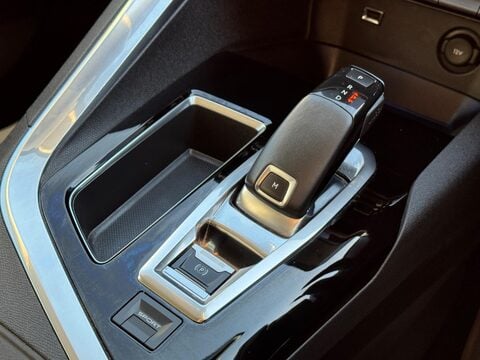 Peugeot 3008 1.6 BlueHDi Allure EAT Euro 6 (s/s) 5dr 31