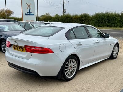 Jaguar XE 2.0d R-Sport Auto Euro 6 (s/s) 4dr