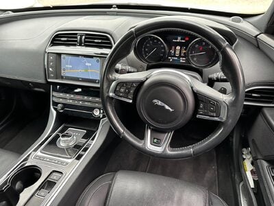 Jaguar XE 2.0d R-Sport Auto Euro 6 (s/s) 4dr