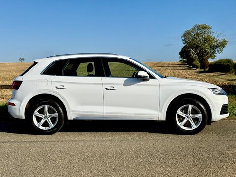 Audi Q5 2.0 TDI 40 Sport S Tronic quattro Euro 6 (s/s) 5dr 3