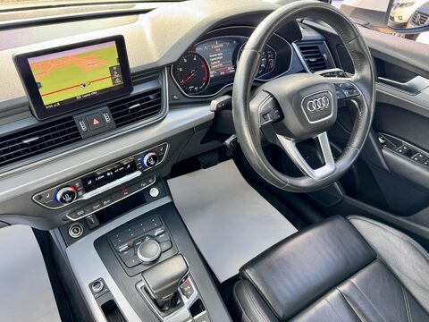 Audi Q5 2.0 TDI 40 Sport S Tronic quattro Euro 6 (s/s) 5dr 13