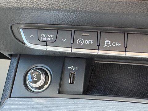 Audi Q5 2.0 TDI 40 Sport S Tronic quattro Euro 6 (s/s) 5dr 31