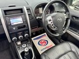 Nissan X-Trail 2.0 dCi Tekna 4WD Euro 5 5dr (AVM) 15
