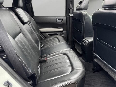 Nissan X-Trail 2.0 dCi Tekna 4WD Euro 5 5dr (AVM) 36