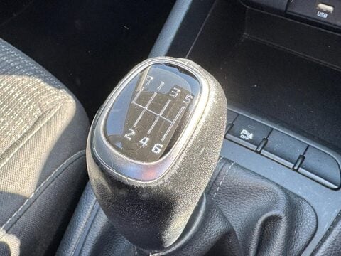 Kia Stonic 1.0 T-GDi 2 Euro 6 (s/s) 5dr 33