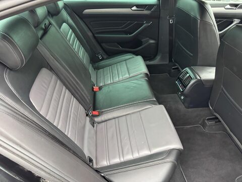 Volkswagen Passat 2.0 TDI EVO R-Line Euro 6 (s/s) 4dr 60