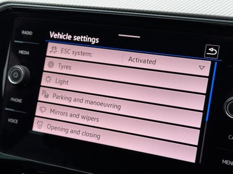 Volkswagen Passat 2.0 TDI EVO R-Line Euro 6 (s/s) 4dr 26