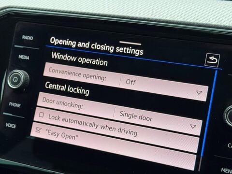 Volkswagen Passat 2.0 TDI EVO R-Line Euro 6 (s/s) 4dr 29