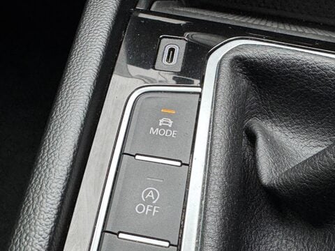 Volkswagen Passat 2.0 TDI EVO R-Line Euro 6 (s/s) 4dr 38