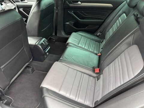Volkswagen Passat 2.0 TDI EVO R-Line Euro 6 (s/s) 4dr 61