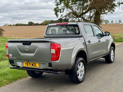 Nissan Navara 2.3 dCi Acenta 4WD Euro 6 (s/s) 4dr 10