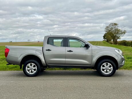 Nissan Navara 2.3 dCi Acenta 4WD Euro 6 (s/s) 4dr