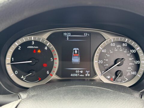 Nissan Navara 2.3 dCi Acenta 4WD Euro 6 (s/s) 4dr 26
