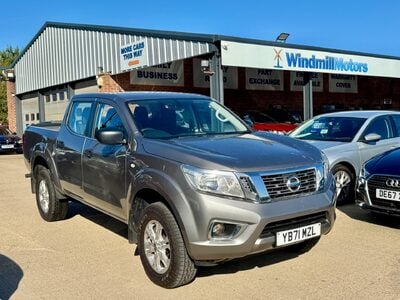 Nissan Navara 2.3 dCi Acenta 4WD Euro 6 (s/s) 4dr