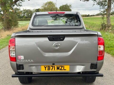 Nissan Navara 2.3 dCi Acenta 4WD Euro 6 (s/s) 4dr 9