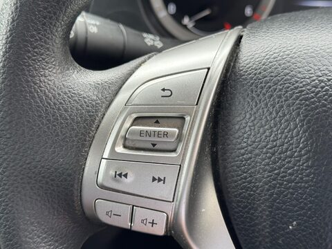 Nissan Navara 2.3 dCi Acenta 4WD Euro 6 (s/s) 4dr 19