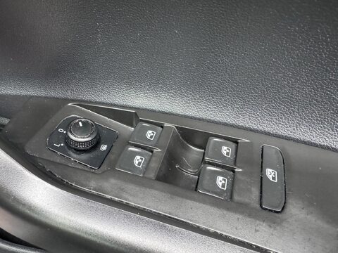 Volkswagen Polo 1.0 EVO SE Euro 6 (s/s) 5dr 28