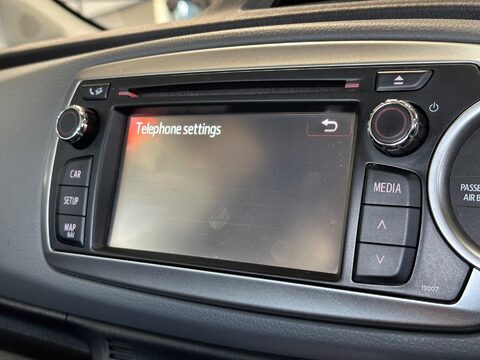 Toyota Yaris 1.33 Dual VVT-i Icon Plus Euro 5 5dr 18