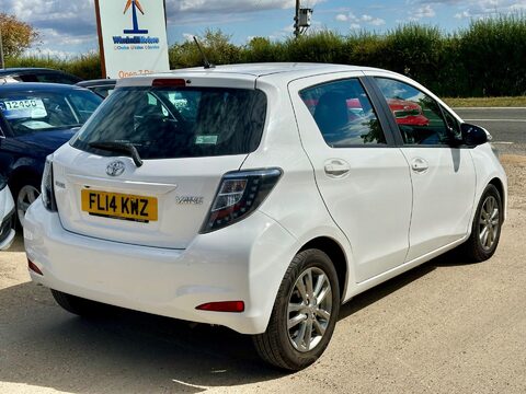 Toyota Yaris 1.33 Dual VVT-i Icon Plus Euro 5 5dr 5