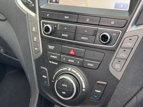 Hyundai SANTA FE 2.2 CRDi Blue Drive Wiggins Edition Auto 4WD Euro 6 (s/s) 5dr (7 Seat) 16
