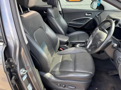 Hyundai SANTA FE 2.2 CRDi Blue Drive Wiggins Edition Auto 4WD Euro 6 (s/s) 5dr (7 Seat) 7