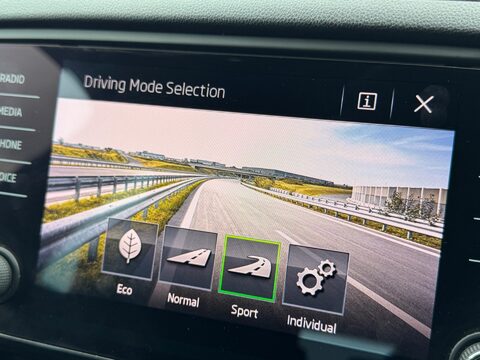 Skoda Octavia 2.0 TDI vRS DSG Euro 6 (s/s) 5dr 27