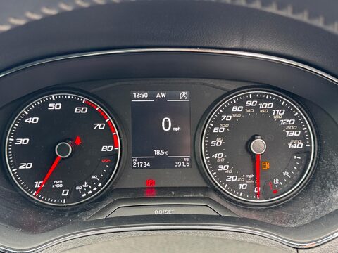 SEAT Ibiza 1.0 TSI XCELLENCE Euro 6 (s/s) 5dr 33