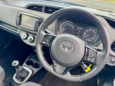 Toyota Yaris 1.5 VVT-i Icon Tech Euro 6 5dr