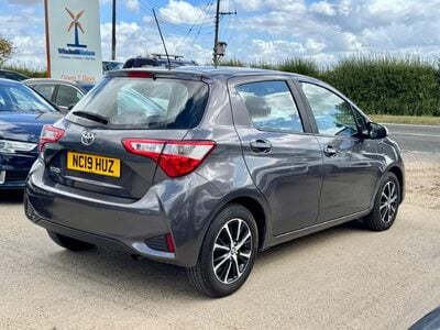 Toyota Yaris 1.5 VVT-i Icon Tech Euro 6 5dr