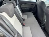 Toyota Yaris 1.5 VVT-i Icon Tech Euro 6 5dr 32