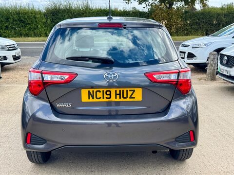 Toyota Yaris 1.5 VVT-i Icon Tech Euro 6 5dr 7