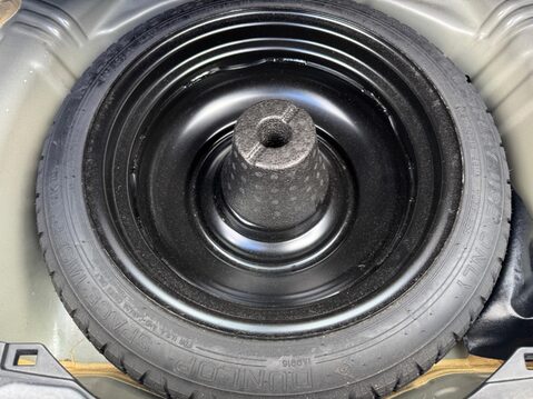 Toyota Yaris 1.5 VVT-i Icon Tech Euro 6 5dr 34