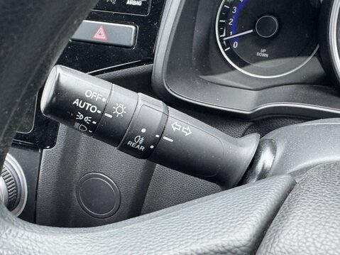 Honda Jazz 1.3 i-VTEC SE Navi Euro 6 (s/s) 5dr 25