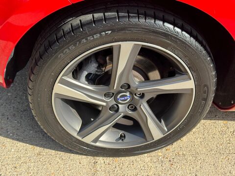 Volvo V40 1.6 D2 R-Design Powershift Euro 5 (s/s) 5dr 33