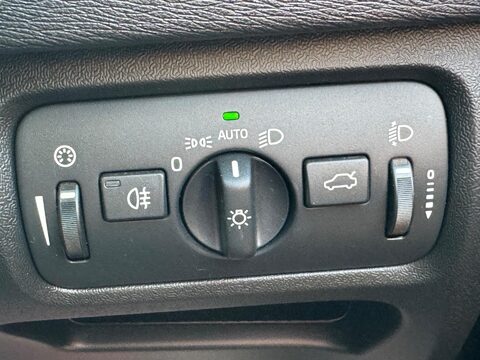 Volvo V40 1.6 D2 R-Design Powershift Euro 5 (s/s) 5dr 23