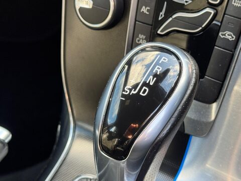 Volvo V40 1.6 D2 R-Design Powershift Euro 5 (s/s) 5dr 20
