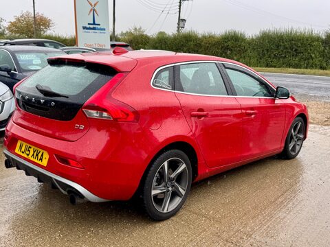 Volvo V40 1.6 D2 R-Design Powershift Euro 5 (s/s) 5dr 3