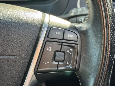 Volvo V40 1.6 D2 R-Design Powershift Euro 5 (s/s) 5dr 22