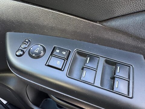 Honda CR-V 2.0 i-VTEC SE Euro 5 (s/s) 5dr 25