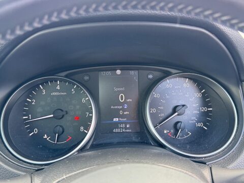 Nissan Qashqai 1.3 DIG-T N-Connecta Euro 6 (s/s) 5dr 34