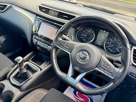 Nissan Qashqai 1.3 DIG-T N-Connecta Euro 6 (s/s) 5dr
