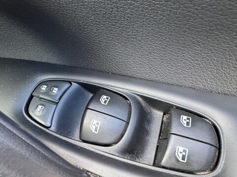 Nissan Qashqai 1.3 DIG-T N-Connecta Euro 6 (s/s) 5dr 33