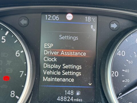 Nissan Qashqai 1.3 DIG-T N-Connecta Euro 6 (s/s) 5dr 23