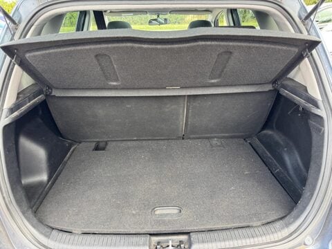 Kia Venga 1.6 4 Euro 6 (s/s) 5dr 32